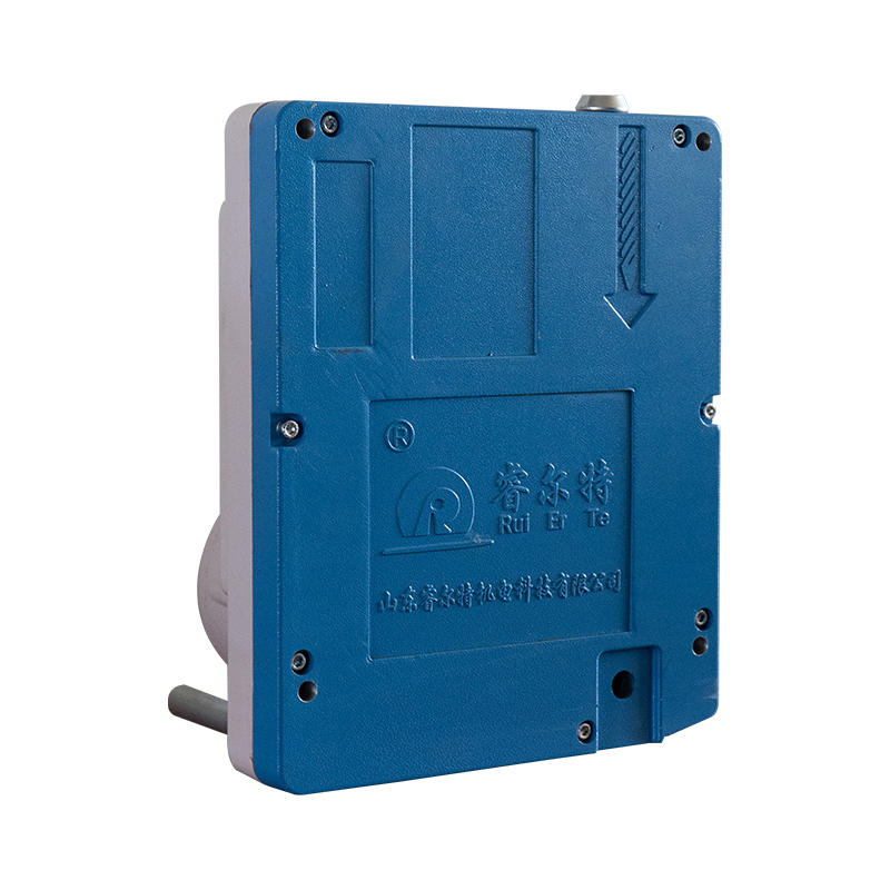 Электрический канатный строительный подъемник