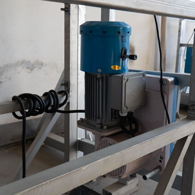 Детали лифта тягового двигателя