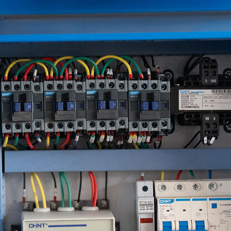 Электрический блок управления подвесной платформой Электрический блок управления подвесной платформой